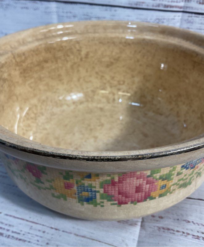 Hotoven Harker Cookware Bowl Silver Colored Rim Cross Stitch Floral Pattern