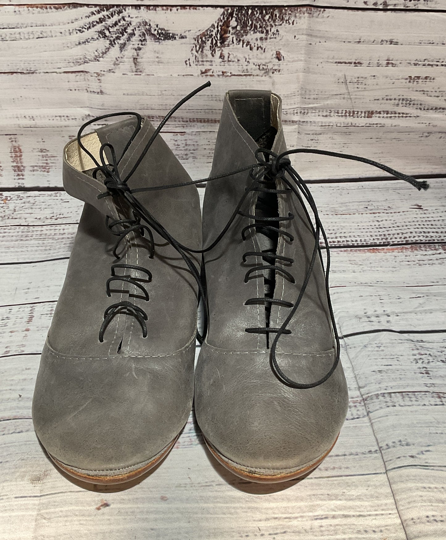 Ele Handmade Leather Ankle Length Flats Gray 8.5