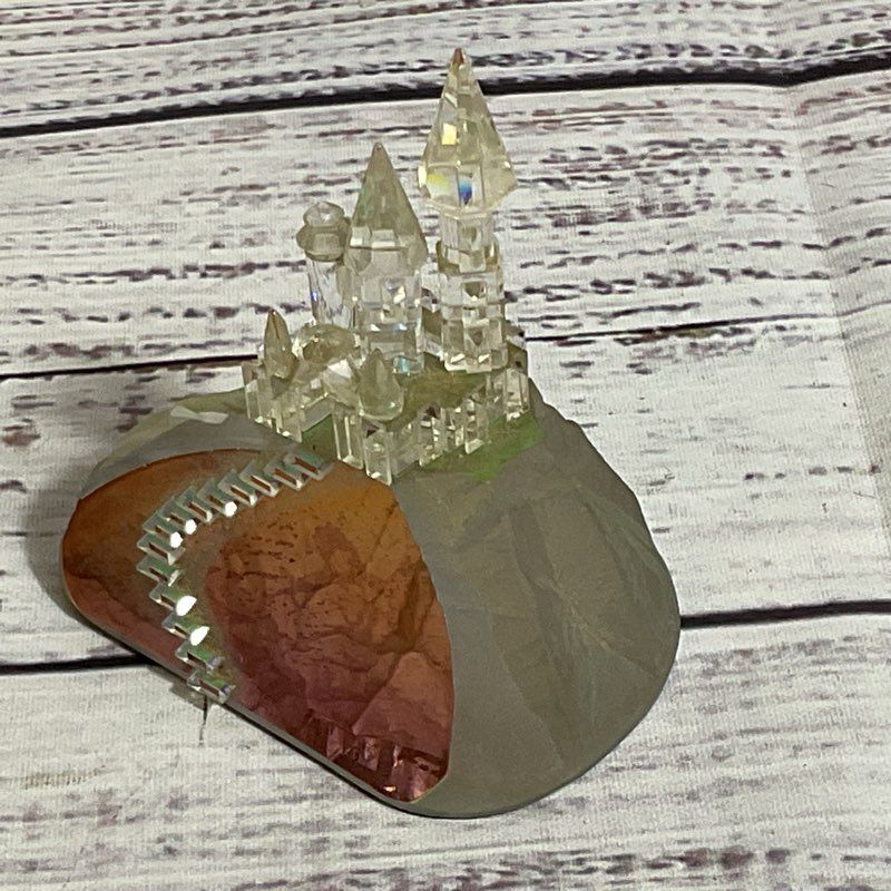 VTG. CRYSTAL WORLD Color Changing Rainbow Castle - 2.75" X 2.75"