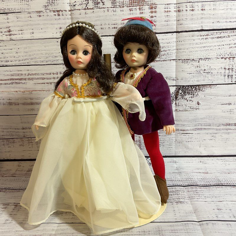 VTG. MADAME ALEXANDER Romeo & Juliet Porcelain Dolls- 11"
