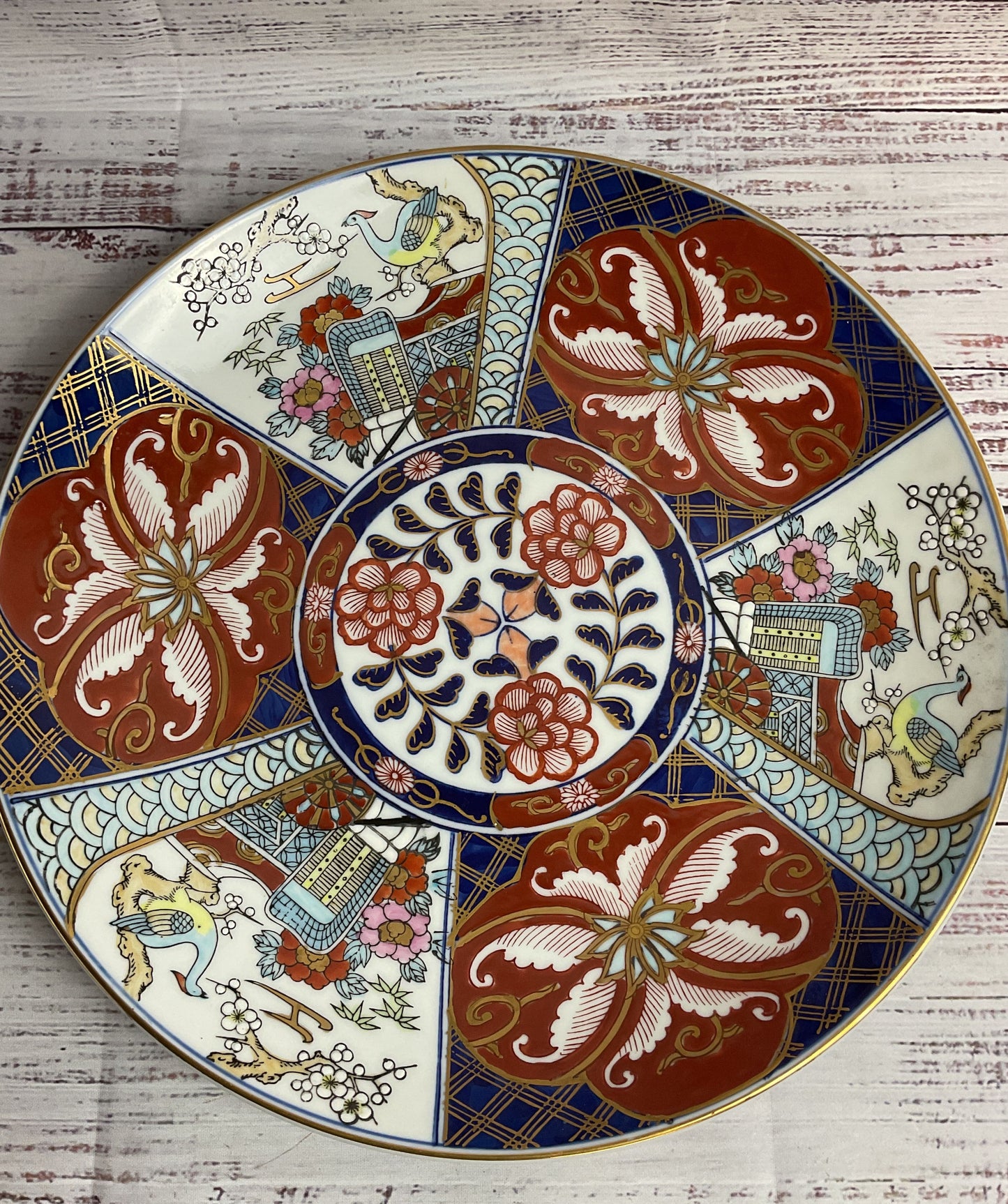 Goldimari Japanese Decorative Hand Painted Collectible Plate 12"