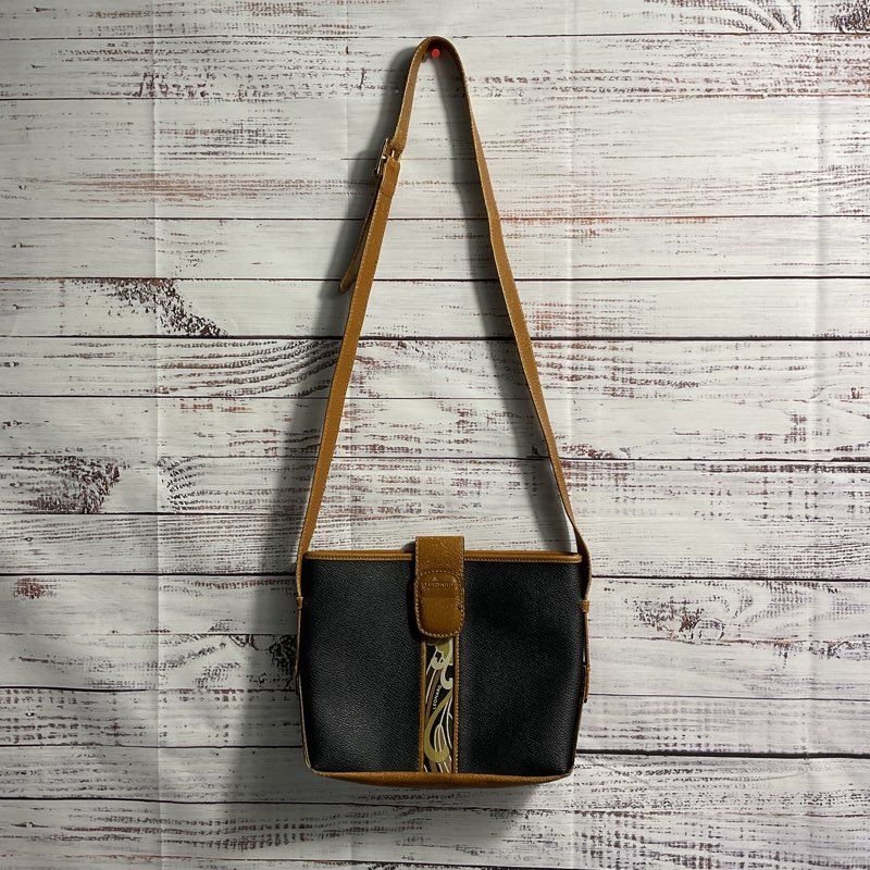 VTG. Leonard Black & Tan Leather Shoulder Bag No. 36544 Crossbody Purse