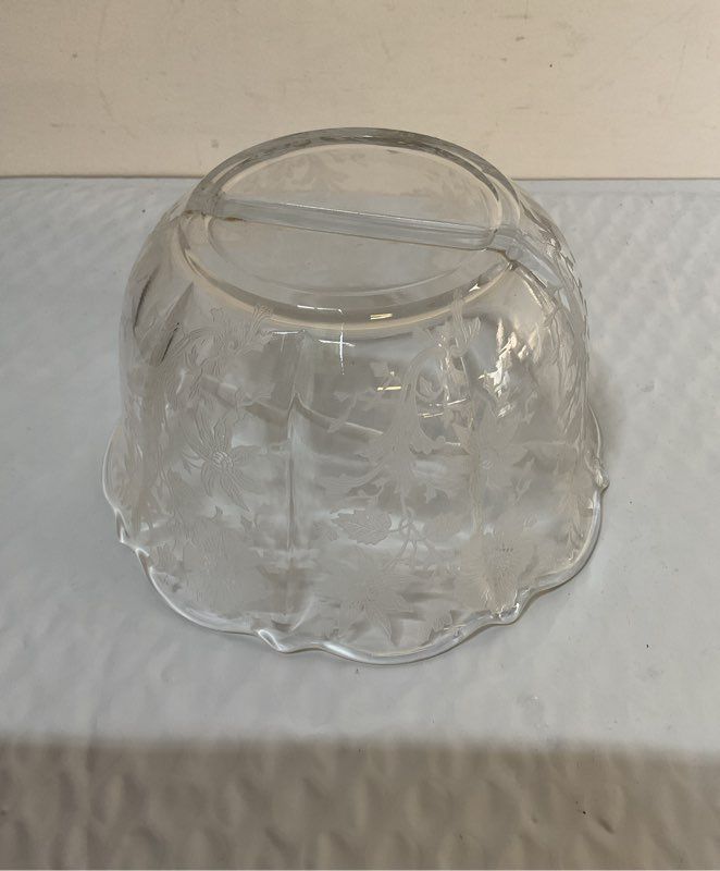 Etched Floral Clear Divided Round Condiment/ Relish Bowl With Spoons -Small Tray