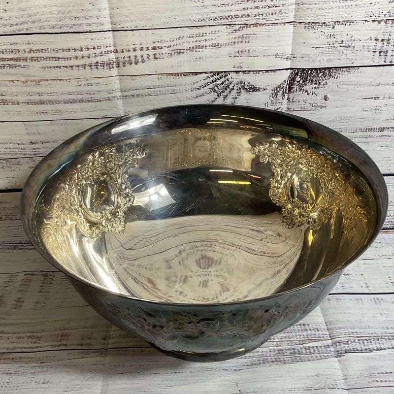 VTG. WALLACE 524 Silver Plate Punch/Serving Bowl- 12"