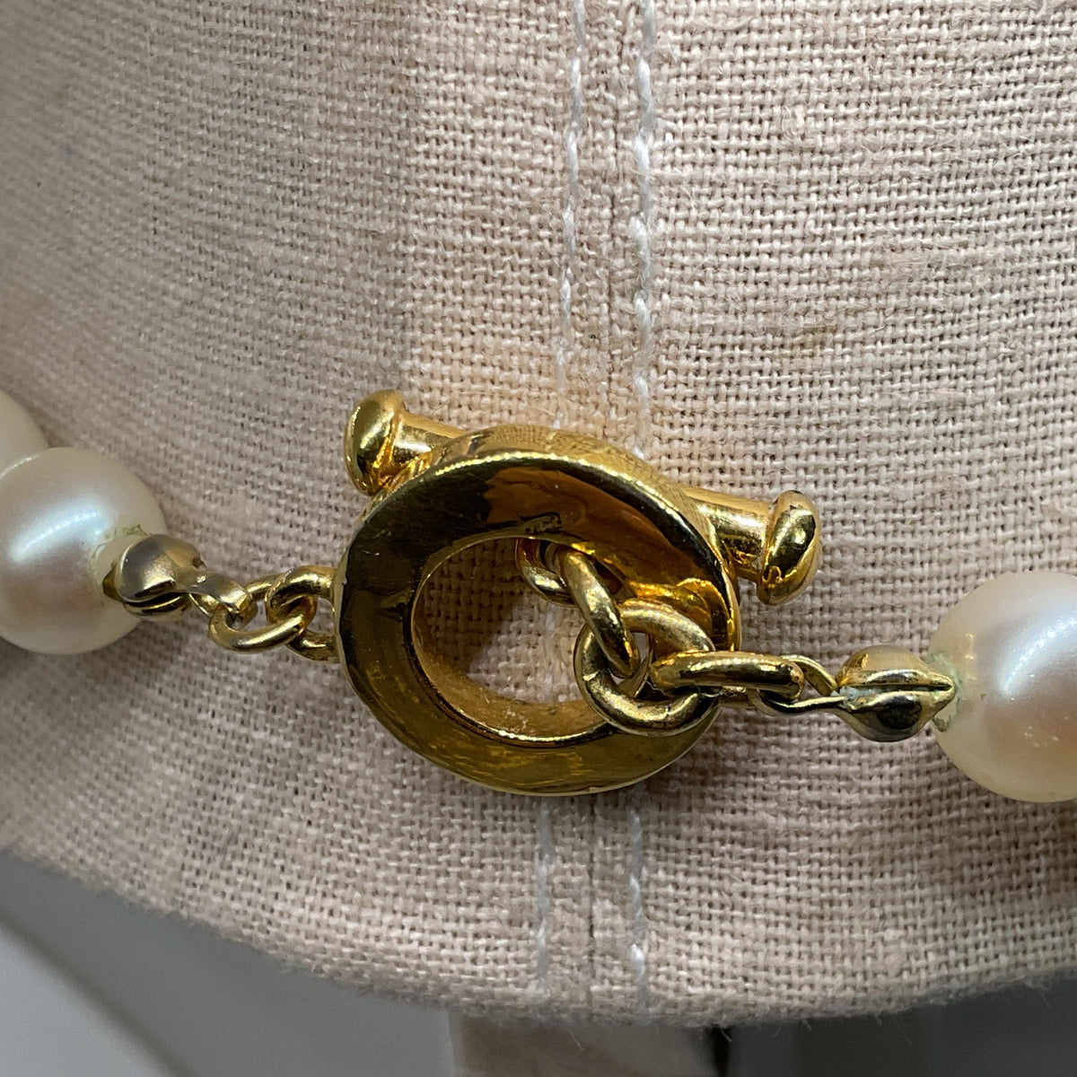 VTG. CAROLEE Faux Pearl Necklace- 17"