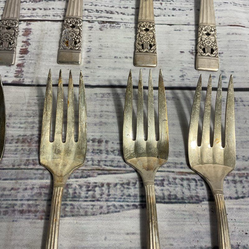 VTG. Oneida Community Coronation Silver Plate Flatware Set 5 Forks, 5 Spoons