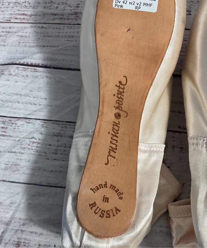 Russian Pointe Brava Pointe Shoe Pink Satin Ballet Size 42 w2 v2 MHF Dolce