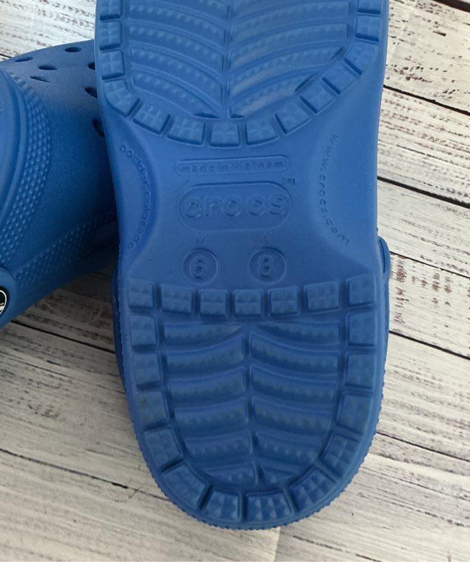 Unisex Adult Rubber Crocs Slip-On Women Size 8 Men Size 6