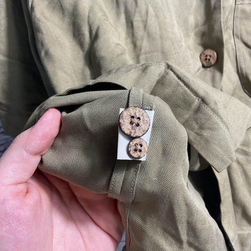 Tommy Bahama Olive Silk Cropped Short Sleeve Button Up Shirt sz XS *DAMAGED*