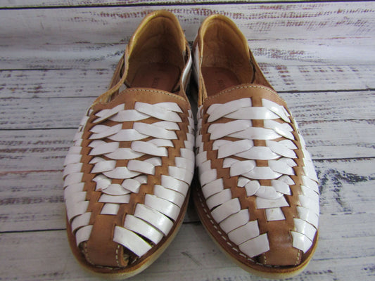 Red Hawks Women's Woven White Leather Huarache Slip-On Flats Size 6.5