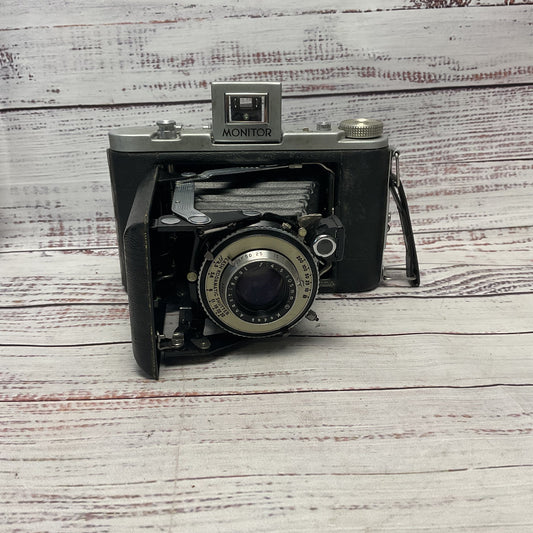 Kodak Monitor Six-20 Folding Film Camera W/ Case Shutter Fires