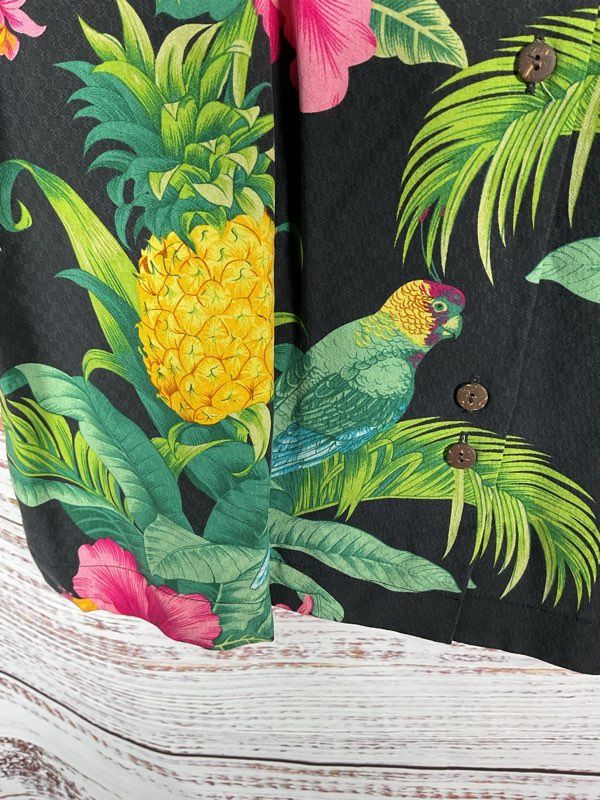 NEW Tommy Bahama Picture Perfect Camp Button Shirt Youth Size M 8/10 Tropical