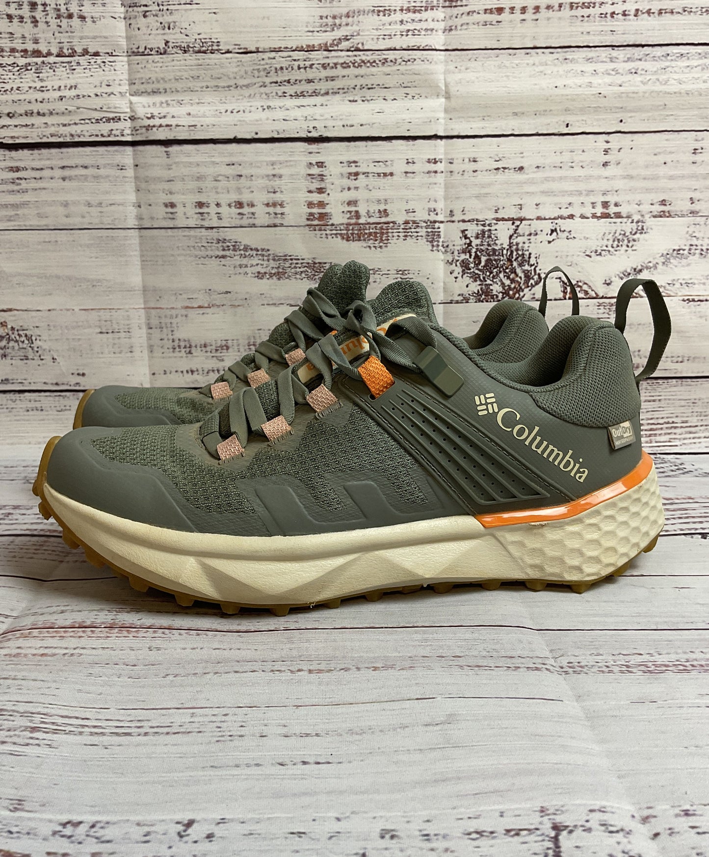 Columbia Out Dry Gray Athletic Shoe Outdoors/Running/Walking Women 8