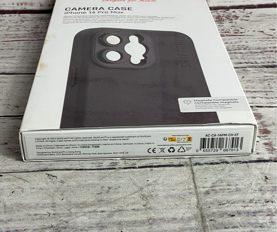 ShiftCam LensUltra Camera Case for iPhone 14 Pro Charcoal