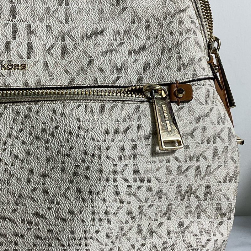 Michael Kors Rhea Medium Slim Logo Backpack in Vanilla (MISSING TIES ON ZIPPERS)
