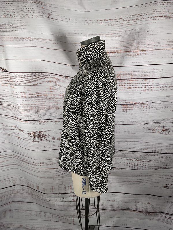 Misook Women's Black & White Floral Print Polyester Blend Full Zip Jacket Sz L