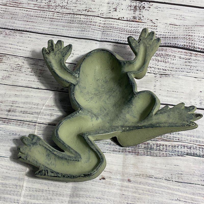 VTG. Virginia Metalcrafters Cast Iron Frog Toad Model #21 Doorstop Garden Statue