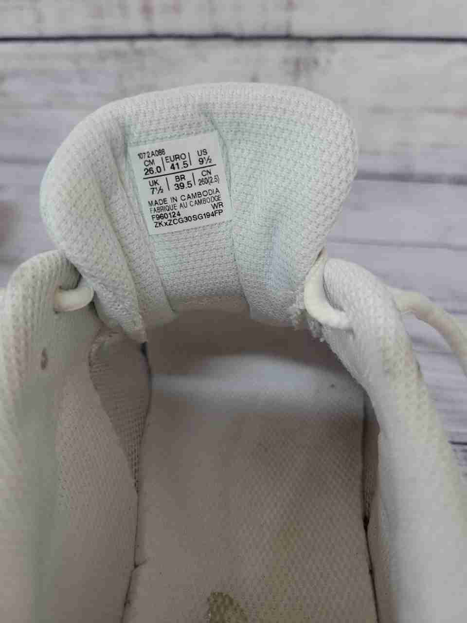 Women's Asics Upcourt 5 White Sneaker Size 9.5