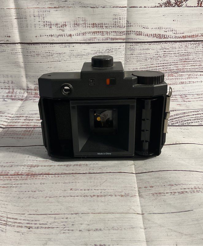 Holga 120 CFN Lightweight Fun Medium Format Camera Multi-color Flash Lomography