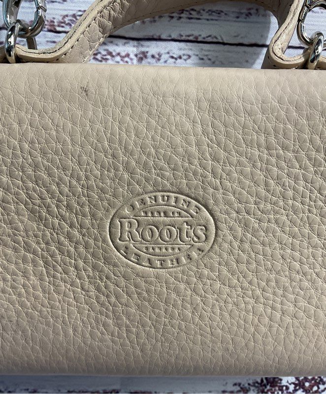 Vintage Roots Canada Ivory Crossbody Purse Women's Genuine Leather
