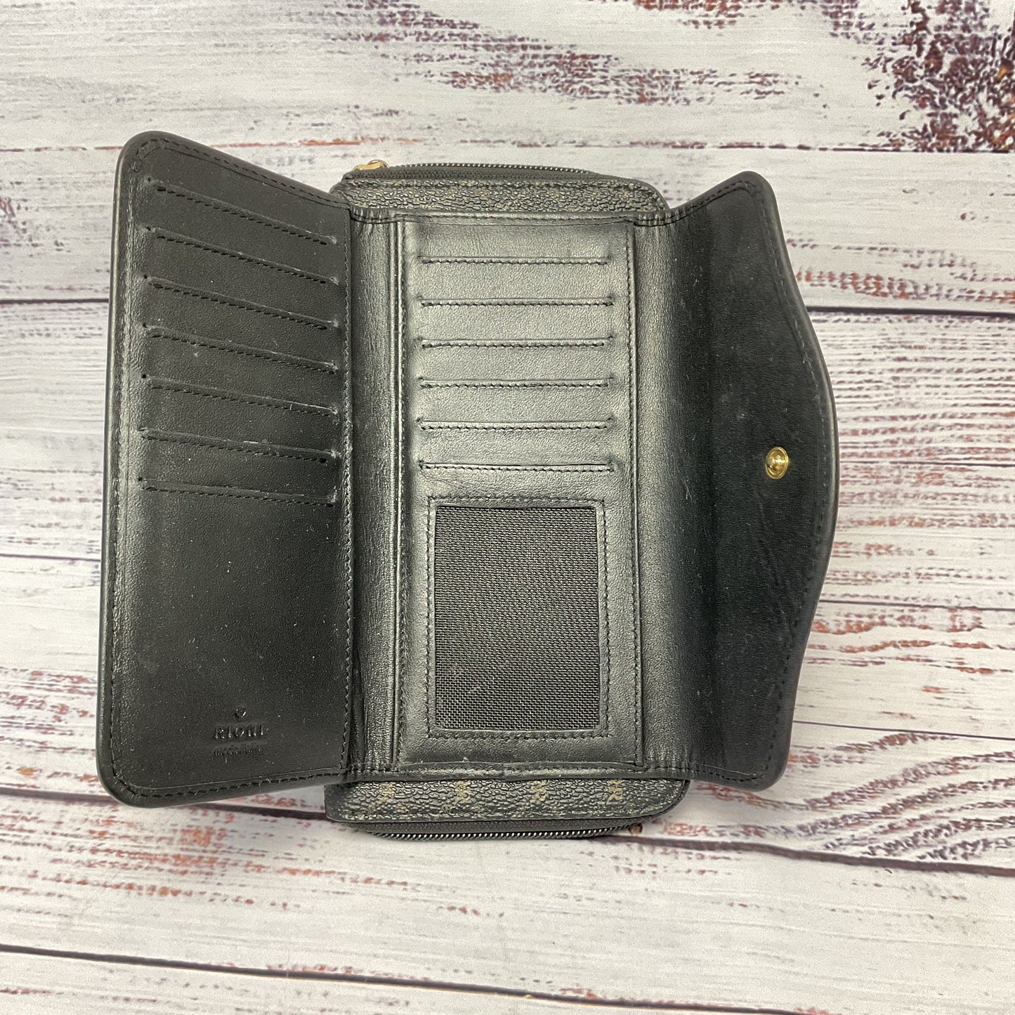 Rioni Black Logo Monogram Patent Leather Folding Zip Wallet