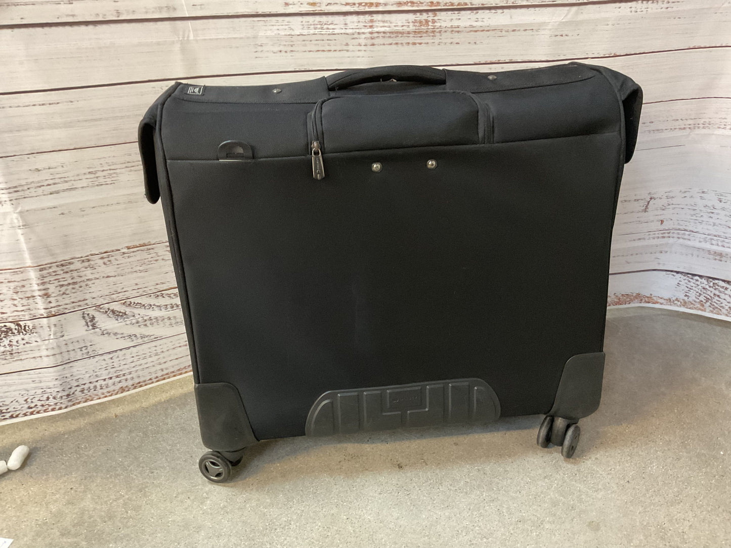 Delsey Paris Black Garment Bag Luggage Spinner Roller