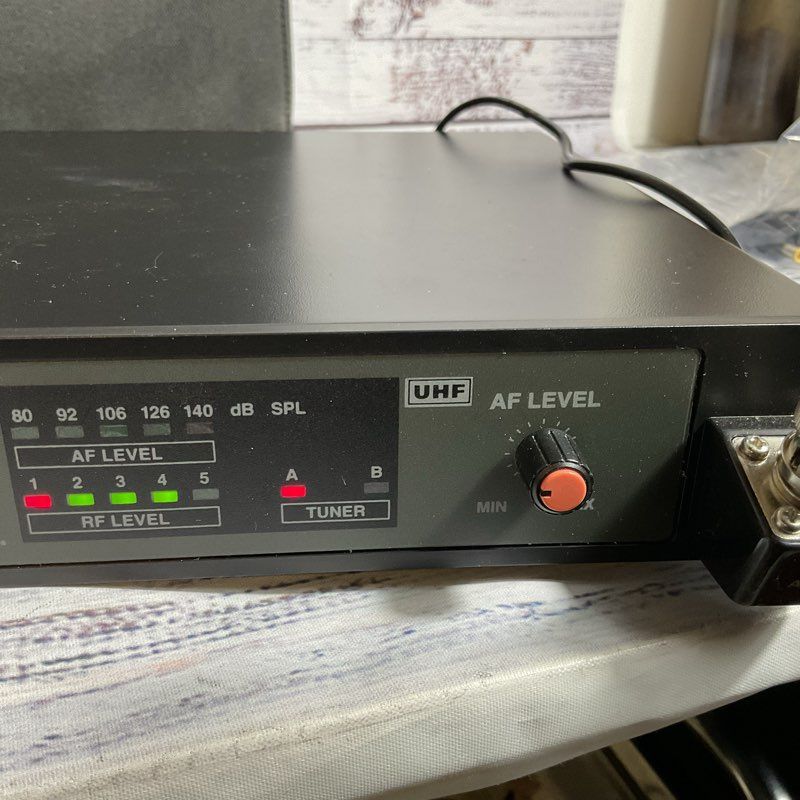 AUDIO TECHNICA ATW-R14 UHF DR-R4 Diversity Receiver with DR-T600 Microphone