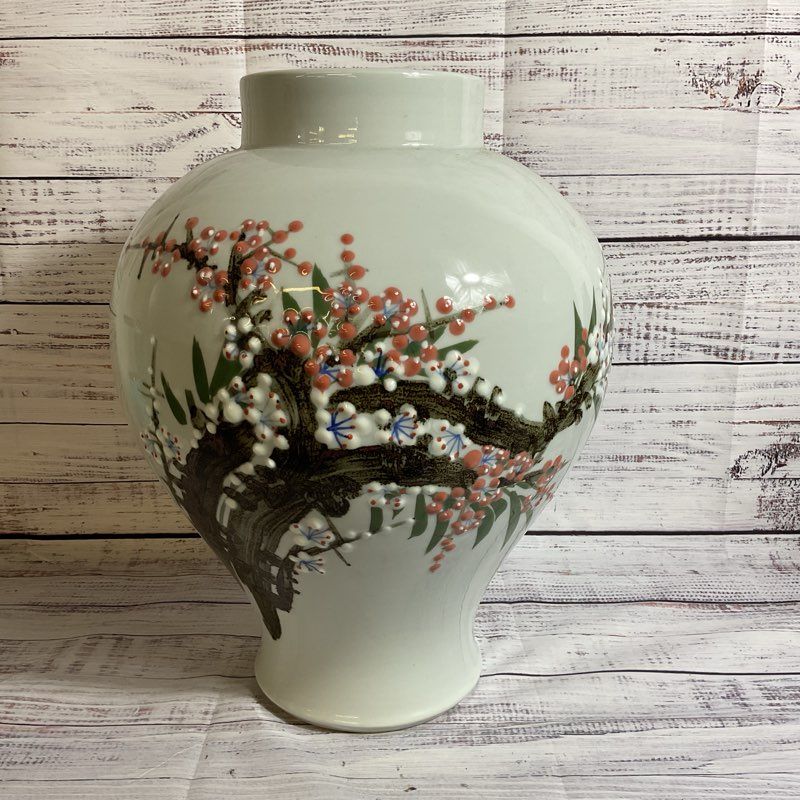 VTG. Porcelain Japanese Cherry Blossom Motif Vase- 16"