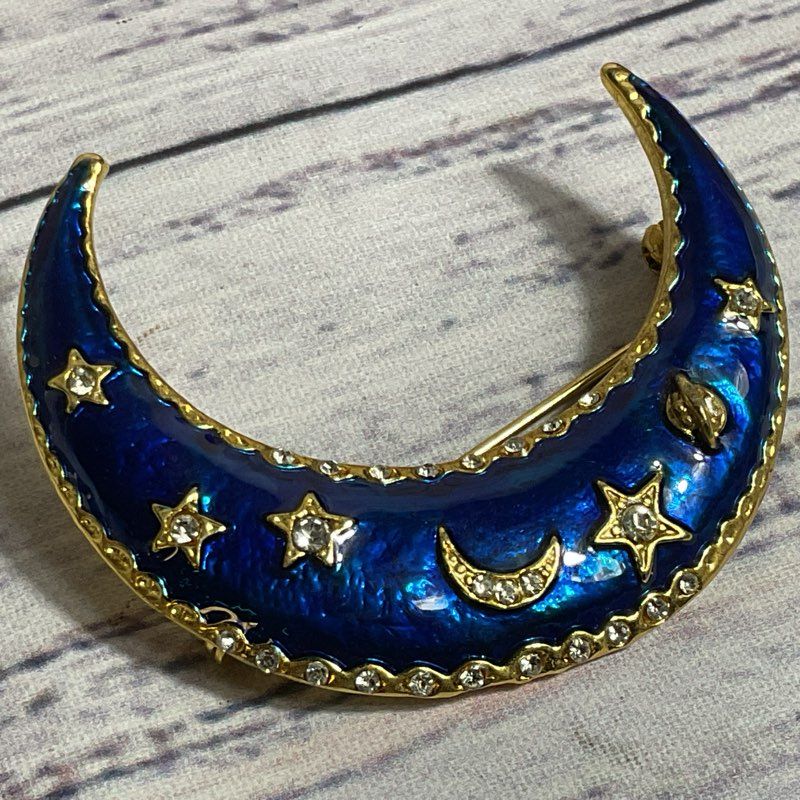 VTG. Gold Tone Celestial Enamel & Rhinestone Crest Moon Brooch- 2.25"