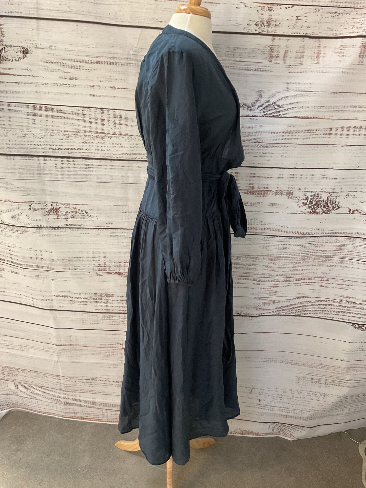 Wyeth Morro Navy Blue Belted Button Front Sample Dress - Size S