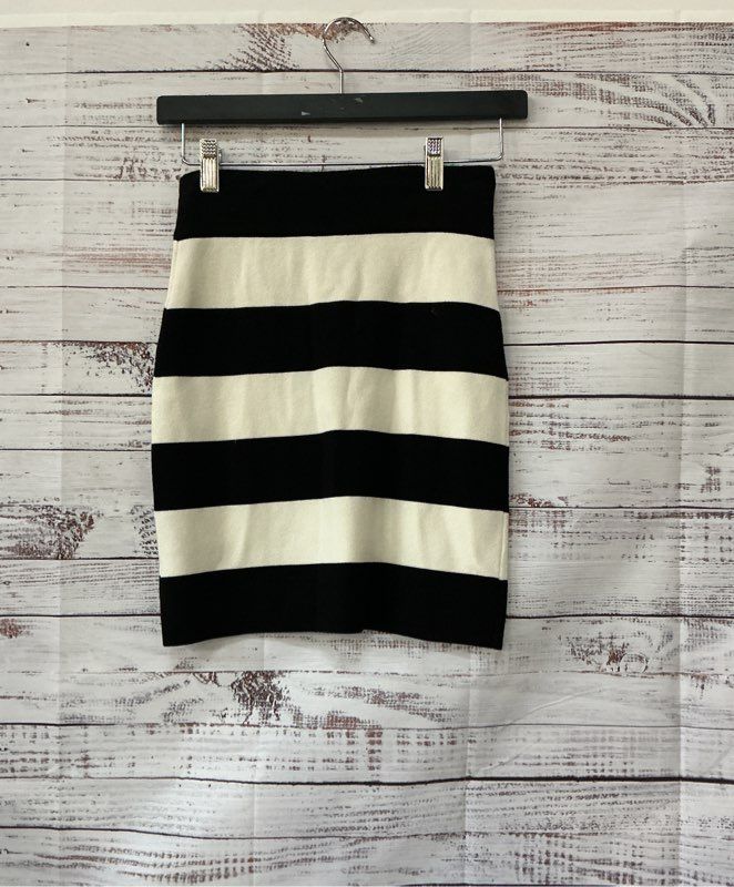 NWT Women's Theory Black/White bodycon Striped Knit Mini Skirt Size P