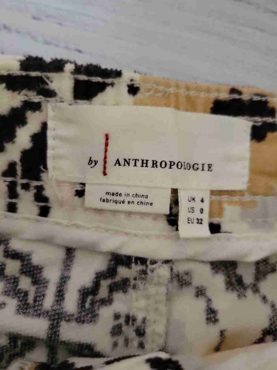 Women's Anthropologie White Print Corduroy Pants Size 0