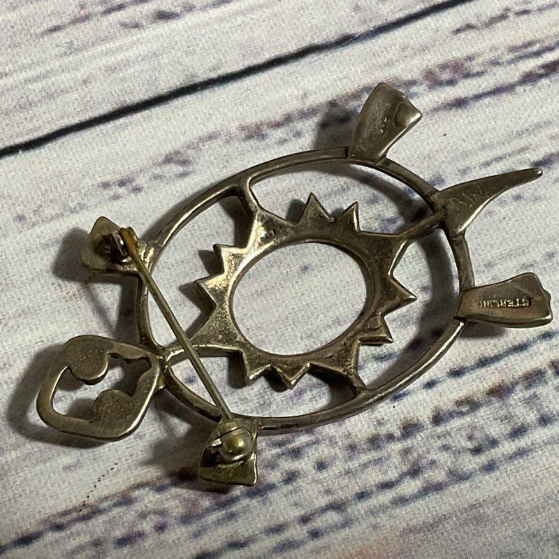 BELINDA WOODY B.W. Sterling Silver Turtle Brooch- 9.17g