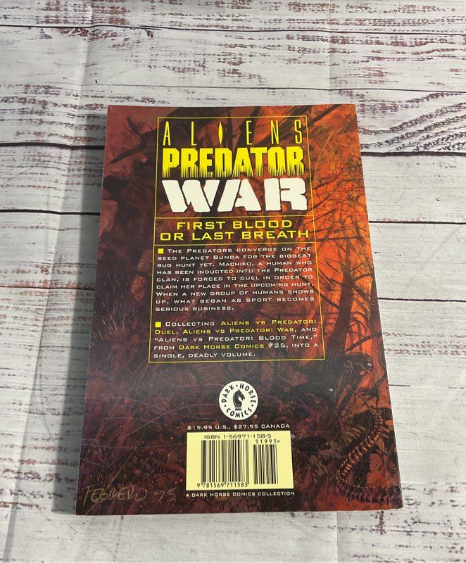 Aliens Vs. Predator: War (Dark Horse Graphic Novel)