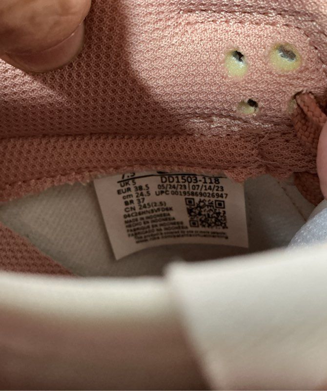 Women's Nike Dunk Low in Rose Whisper Size 7.5 Retail $125