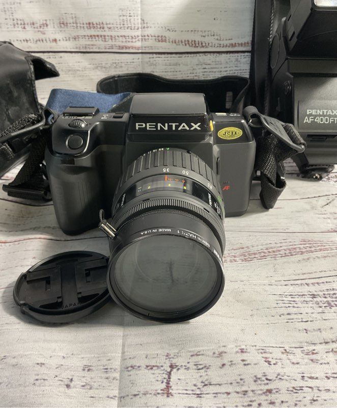 Pentax SF10 35mm Film Camera 35-135mm Lens & Pentax AF400FTZ Auto Flash