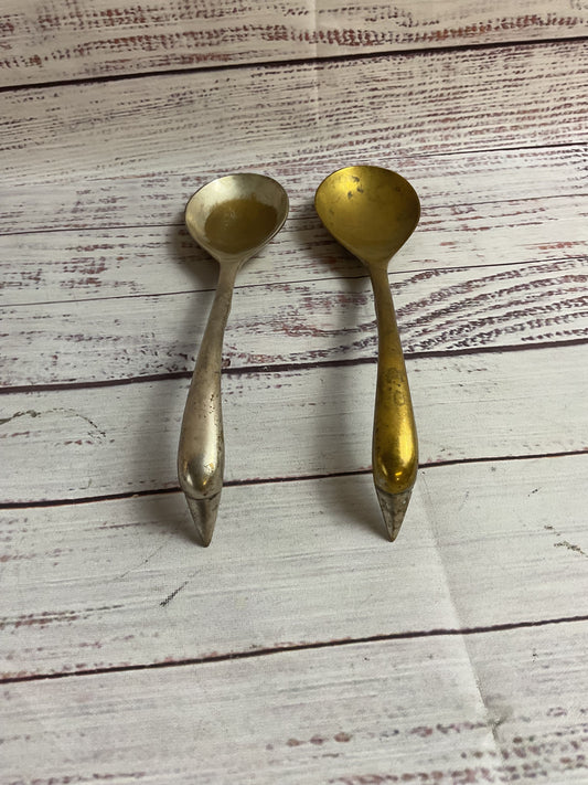 Leonard Silverplated Swan Ended Spoons Pair