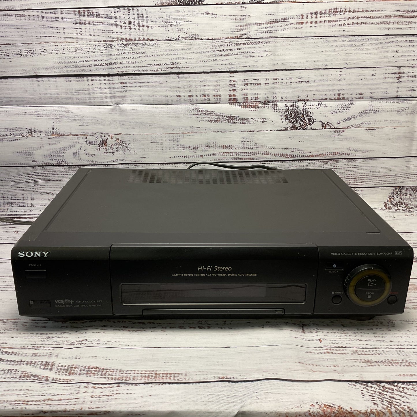 Sony SLV-790HF DA Pro 4Head HiFi VCR Stereo Turns on seems to work
