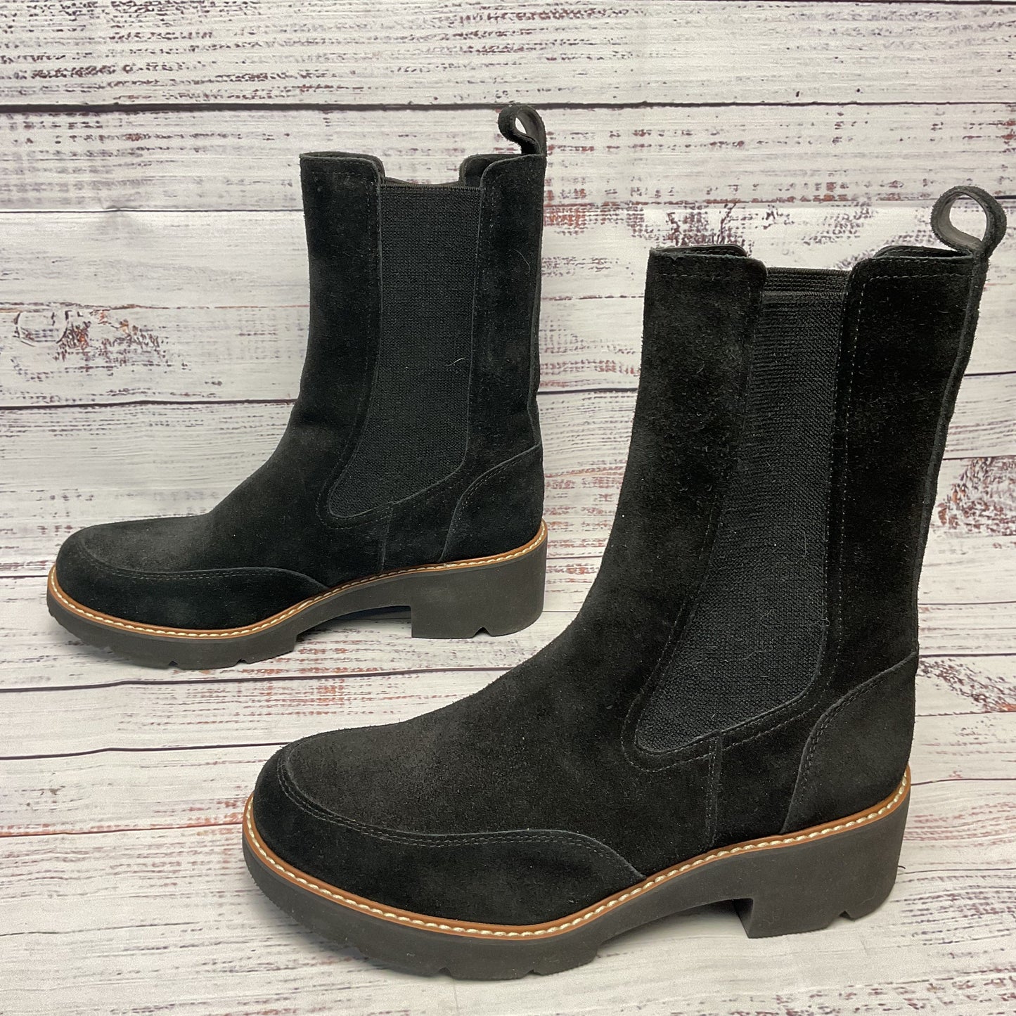 Naturalizer Black Suede Chelsea Boot Women Size 7.5
