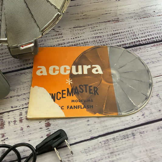 VTG. ACCURA Bouncemaster Fanflash Camera Flash with Case