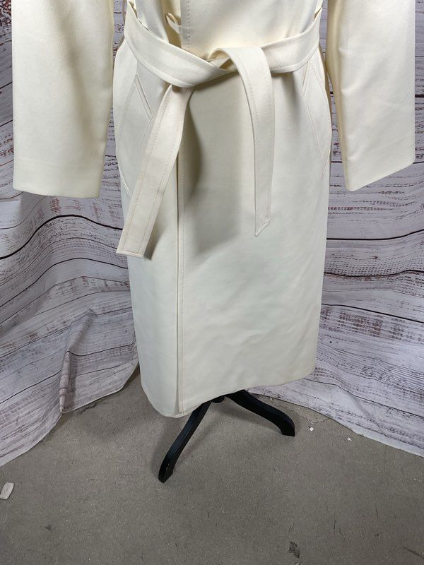 London Fog Maincoats Women's White Wrap Closure Coat Size 8