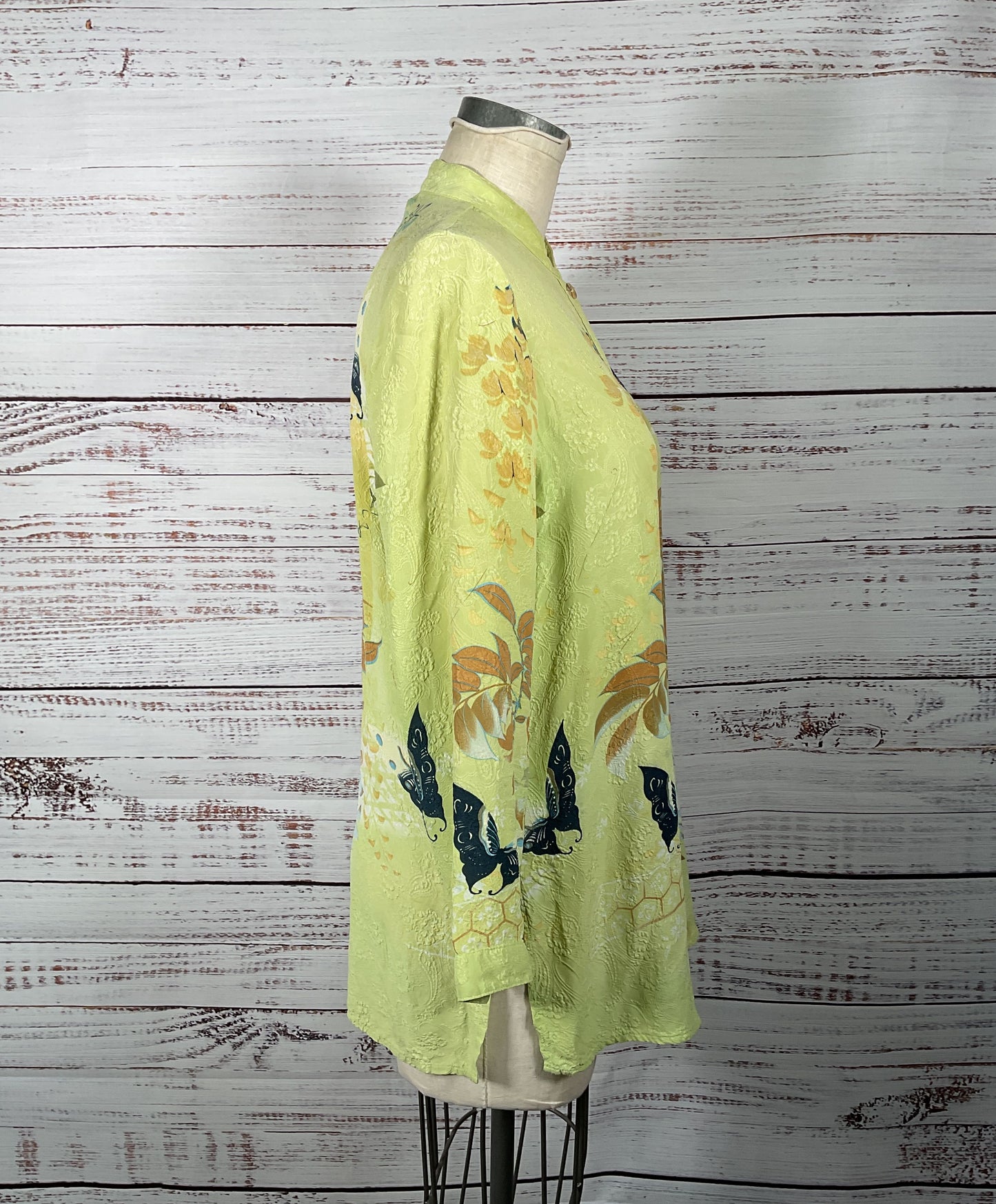 Fabulous Citron 100% Silk Green Butterfly Garden Button-Up Long Sleeve - Small