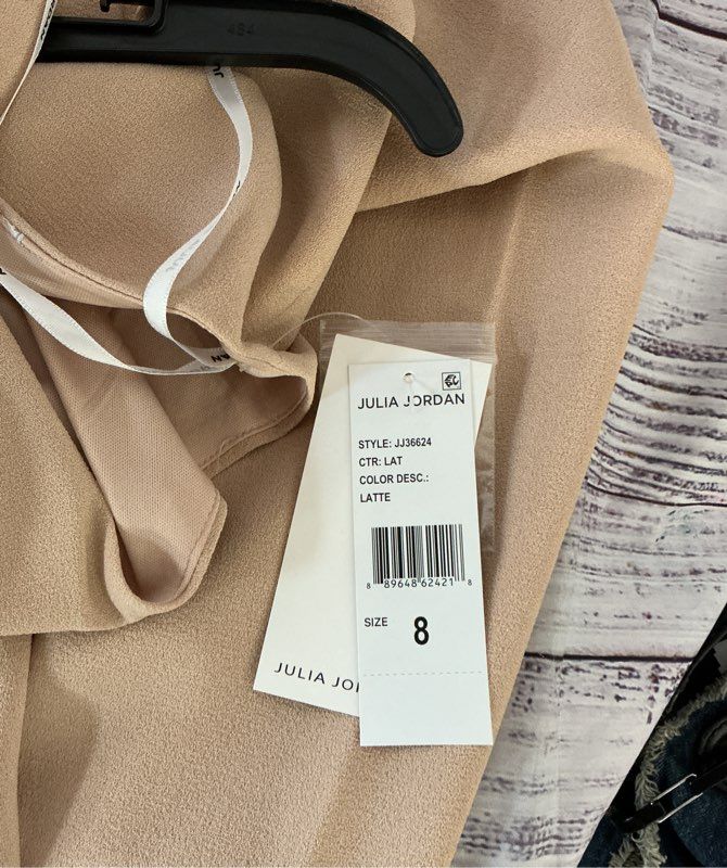 NWT Women's Julia Jordan Twist Front Halter Jumpsuit in Beige Size 8 Retail $139