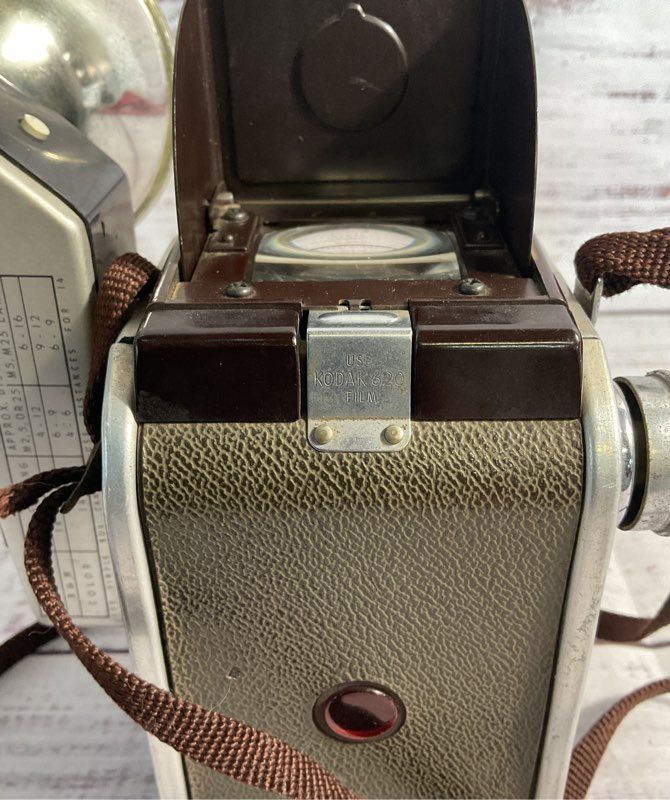 Kodak Twin Lens Reflex Duaflex IV Camera w/ Flash