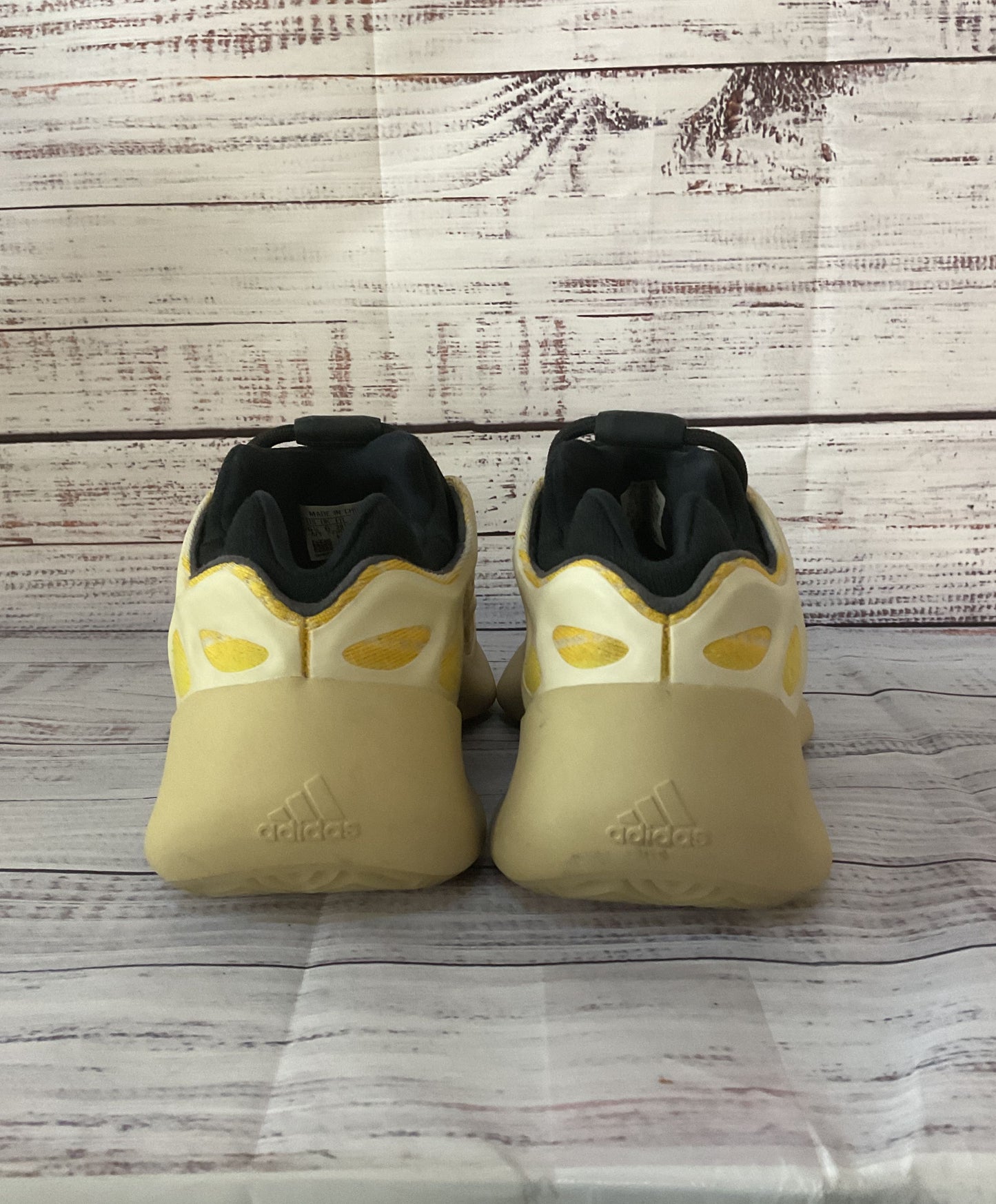 Adidas Yeezy 700 V3 Azael Beige Athletic Shoes Men 6.5