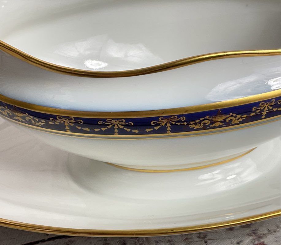 Richard Ginori 1735 Castello Gravy Boat with Attached Underplate White Blue