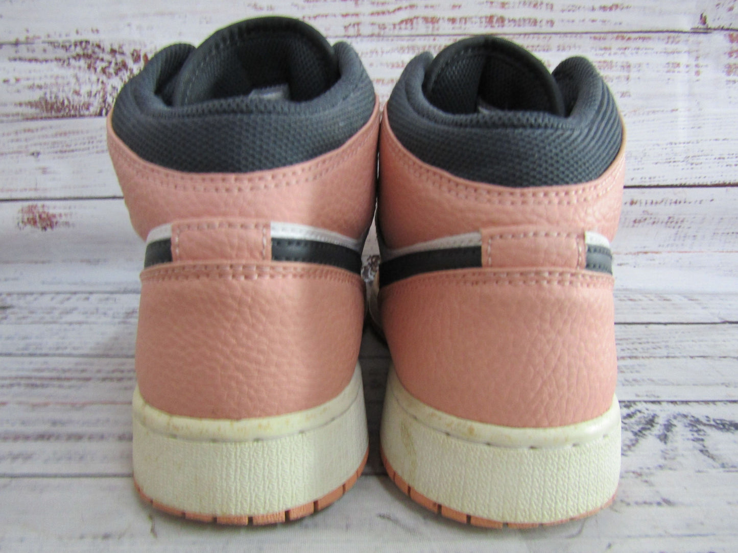 Nike Air Jordan 1 Girl's Pink Quartz Mid-Top Sneakers Size 7 Y 555112-603