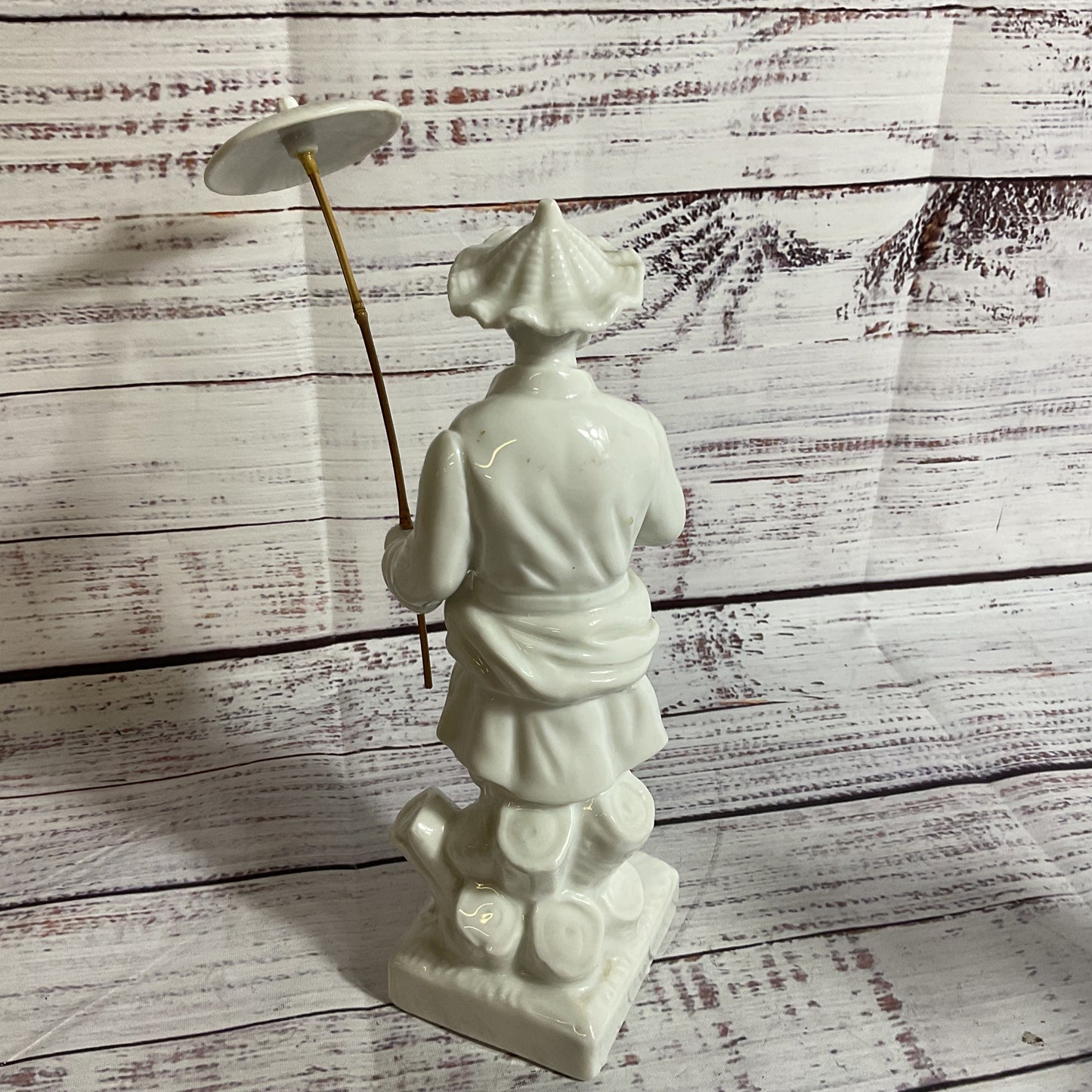 VTG FITZ & FLOYD Chinoiserie Blanc De Chine Chinese Figurine Man w/Parasol- 8.5"