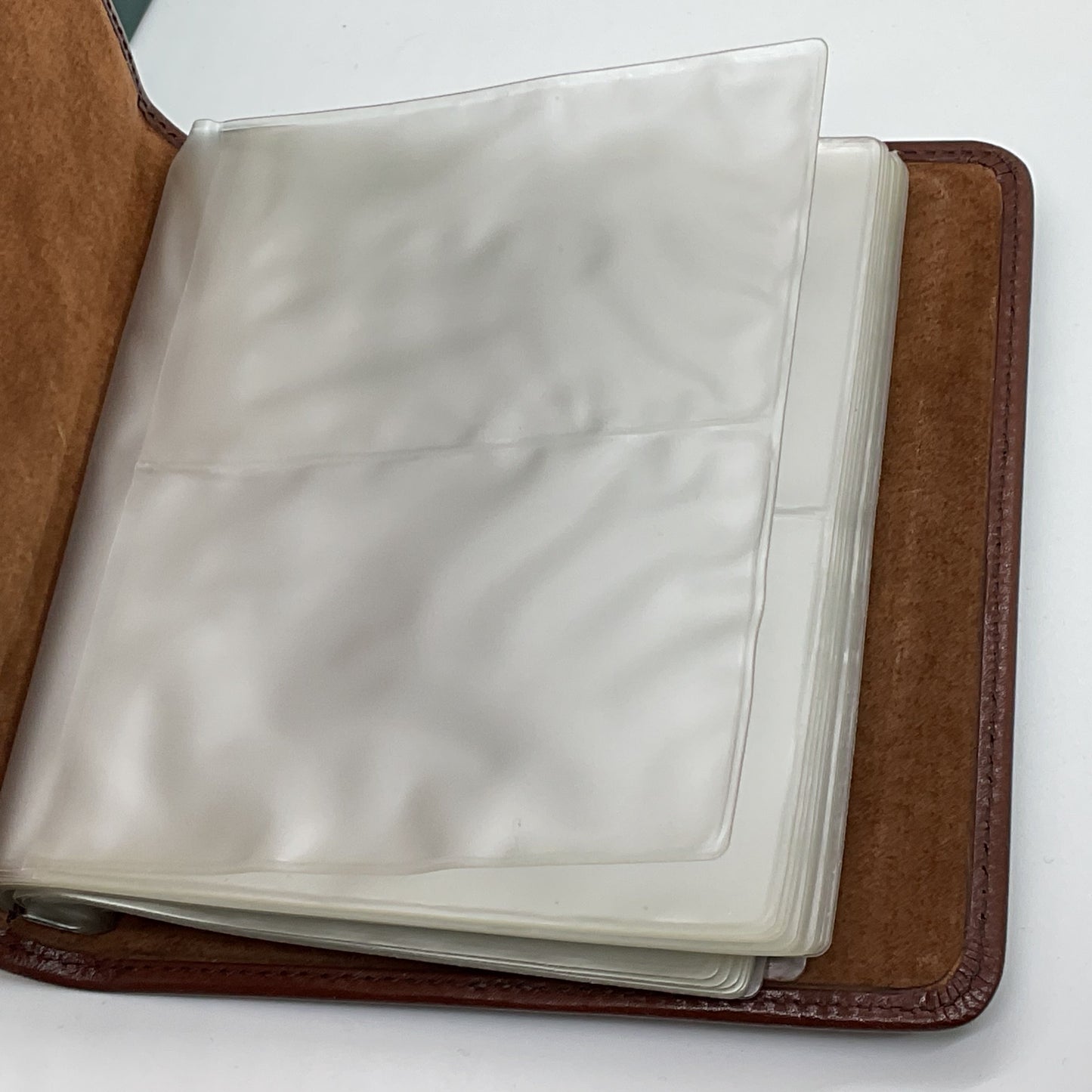 NEW LEVENGER Brown Leather Business Card Case