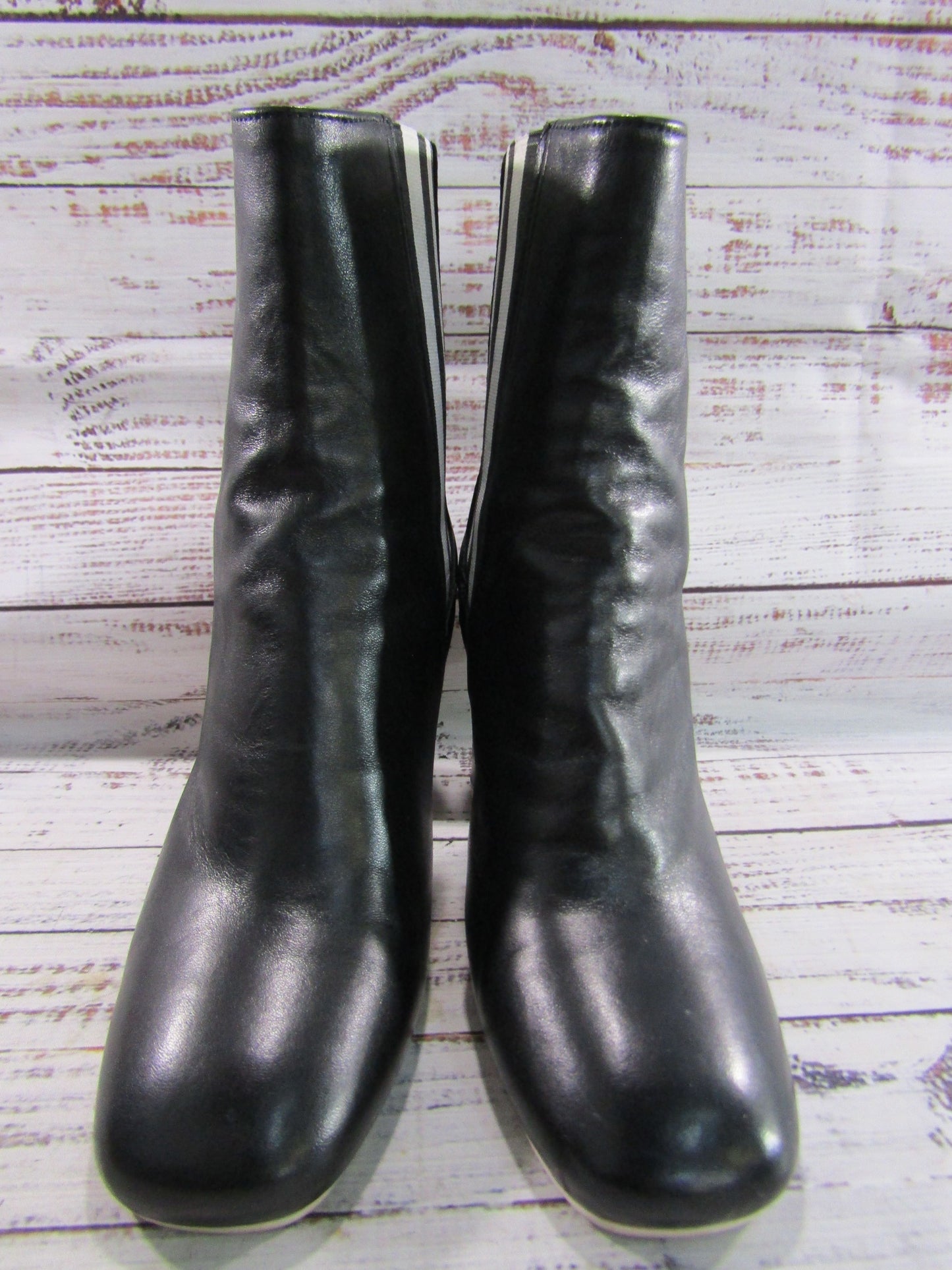 GCDS Women's Black Leather Chelsea Boots Size 8 Made in Italy